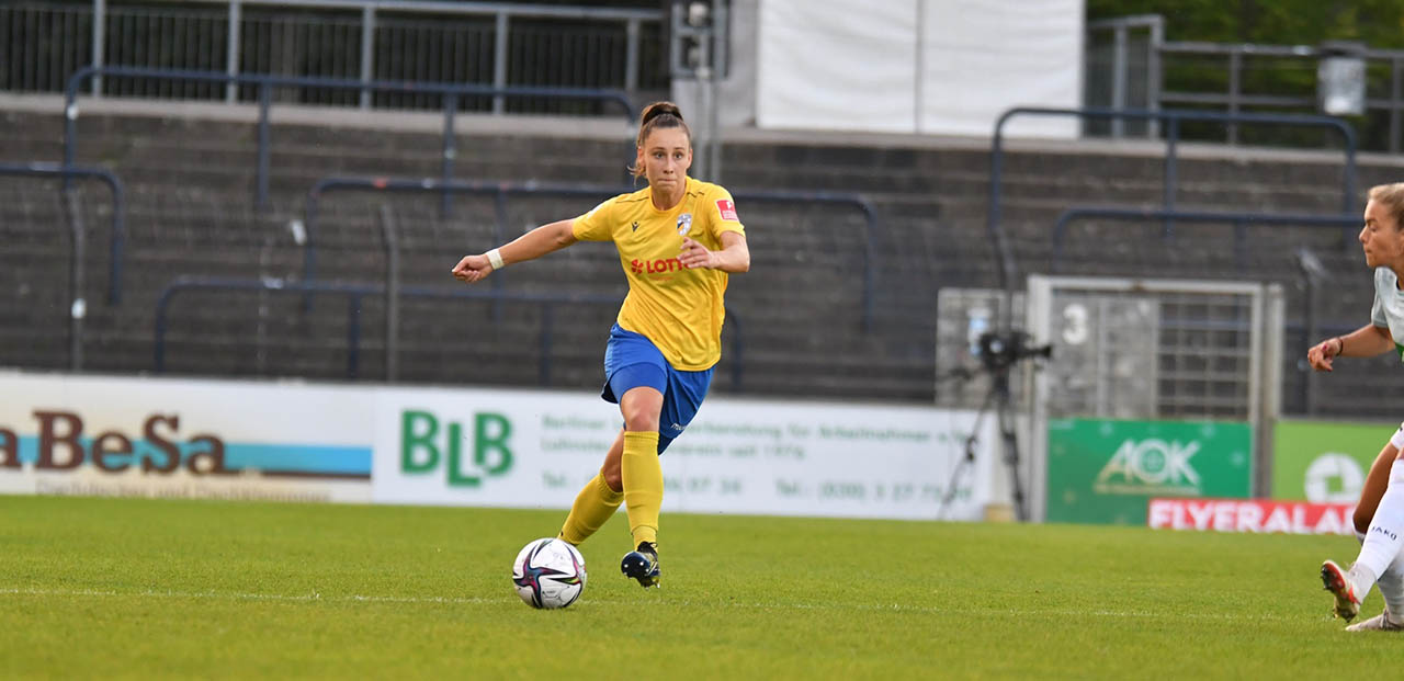 Foto: Anna Weiß im Spiel beim 1. FFC Turbine Potsdam, Karim El Boujdaini / FC Carl Zeiss Jena