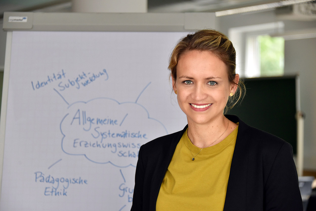 Nele Kuhlmann lehrt am Institut für Erziehungswissenschaft der Universität Jena. (Foto: Anne Günther / Universität Jena)