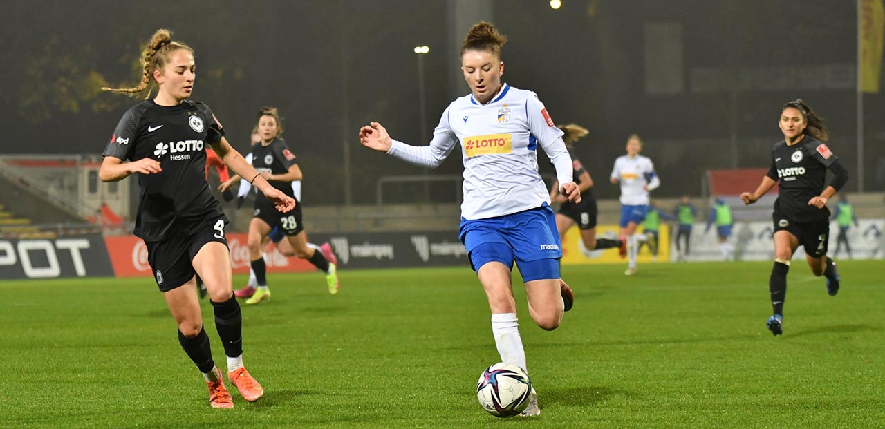 Gentiana Feta gegen Sophia Kleinherne, Foto: Karim El Boujdaini // FC Carl Zeiss Jena