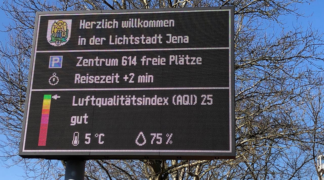 Jenas erste Verkehrsinformationstafel, Foto:  Stadt Jena // Franziska Rode 