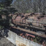 Skurrile Leidenschaft und nostalgisches Flair an verlassenen Orten - gepaart mit sehr viel rustikalen, rostigen Metall, was einst auf Schienen durch die Lande fuhr. Private Loksammlung im brandenburgischen Falkenberg. (Fotos: Frank Liebold // Jenafotografx