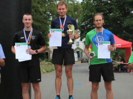 Siegerehrung: Adrian Panse, Lukas Wiesecke (2. Platz) ,Tim Scholtysek (3. Platz) // Foto: Theo Willing