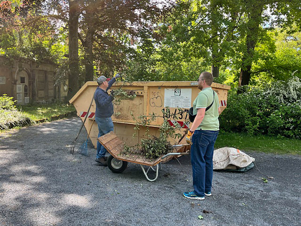 Arbeitseinsatz Johannisfriedhof Jena am 14.06.2025 Foto: Förderverein Johannisfriedhof Jena