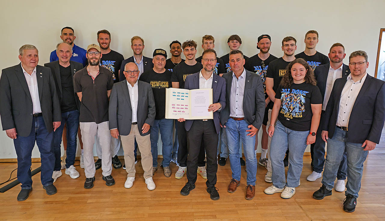 Jena feiert seine sportlichen Botschafter. Mehr als nur ein Aufstieg: Gemeinschaft und Identität. Foto: Stadt Jena