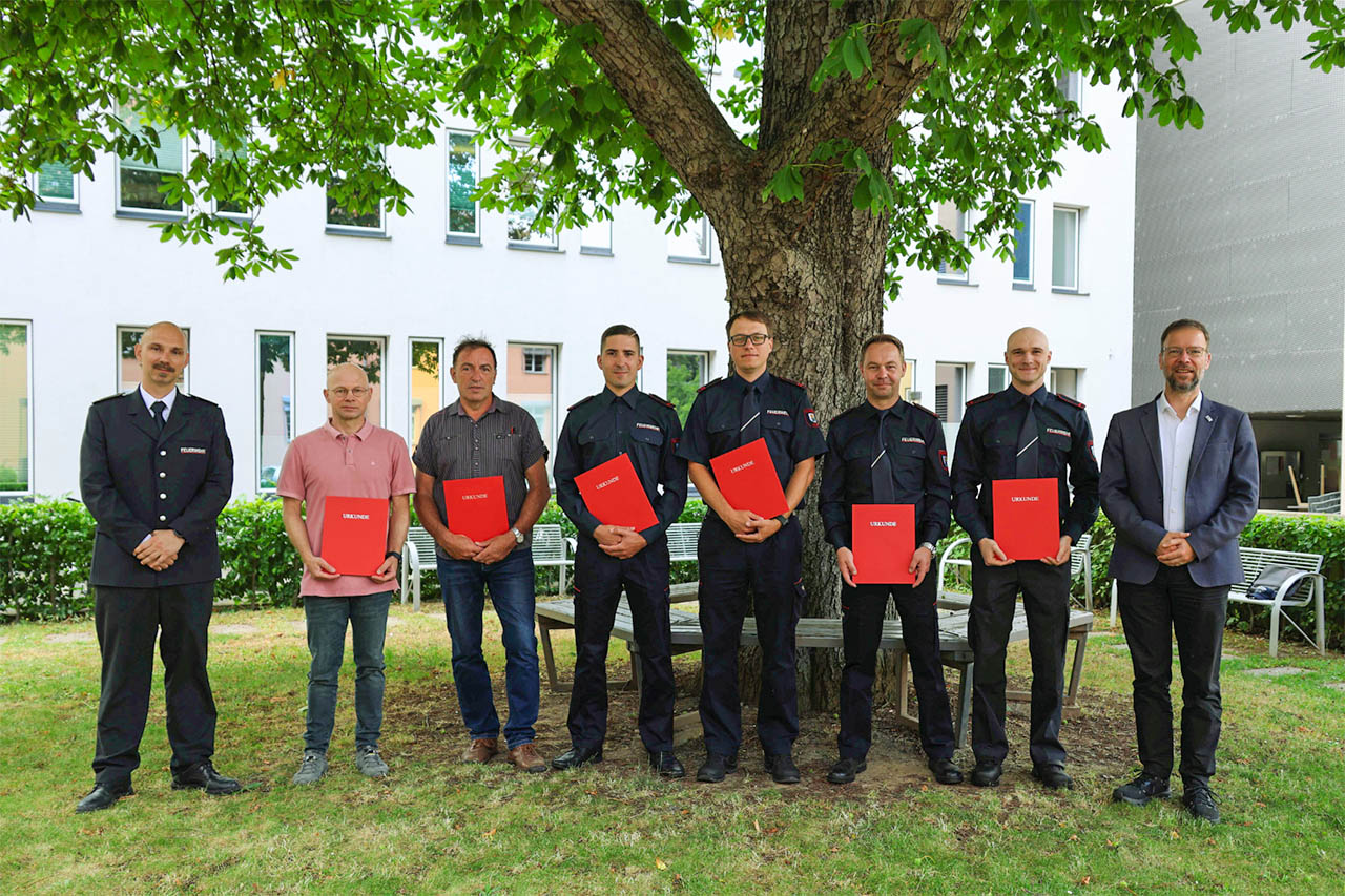 Feuerwehr Jena: Ehrung für Einsatzkräfte und neue Verstärkung. Foto: Stadt Jena