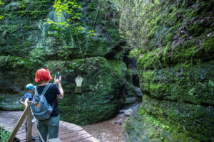 Beeindruckendes Ausflugsziel im Grünen: Rundwanderung durch Drachen- und Landgrafenschlucht