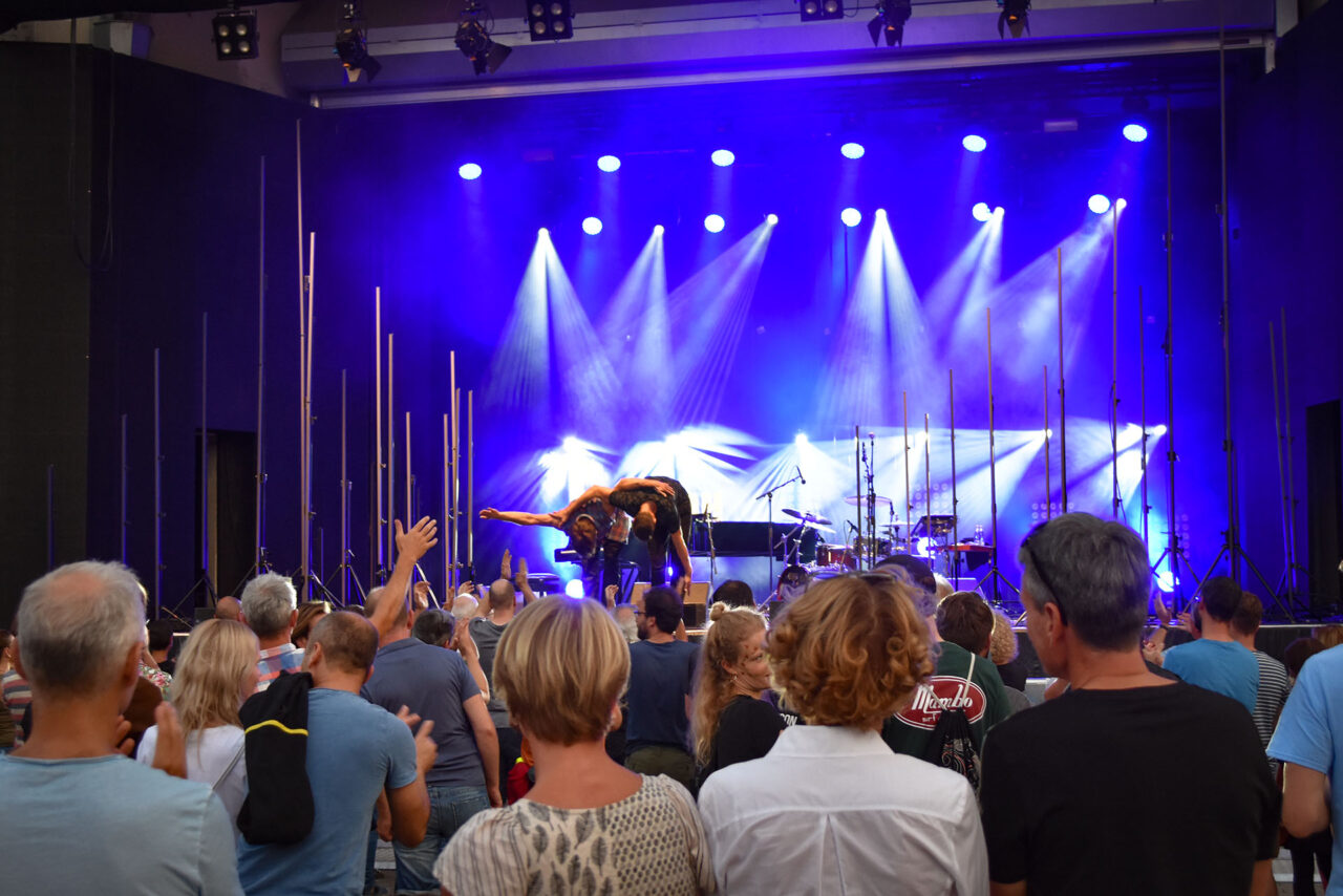 KulturArena Jena 2025: Highlights der 3. Konzertwoche Von Lady Blackbird bis Warhaus – entdecke das vielseitige Programm der 3. Woche der KulturArena Jena 2025 mit Comedy, Musik, Poetry und Kinderprogramm. Foto: Frank Liebold // Archiv
