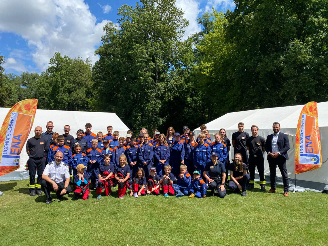 Das Sommercamp der Jugendfeuerwehr Jena 2025 bietet 40 Jugendlichen spannende Feuerwehrpraxis, Sport & Teamgeist. Jetzt für den Feuerwehrnachwuchs. Foto: Stadt Jena