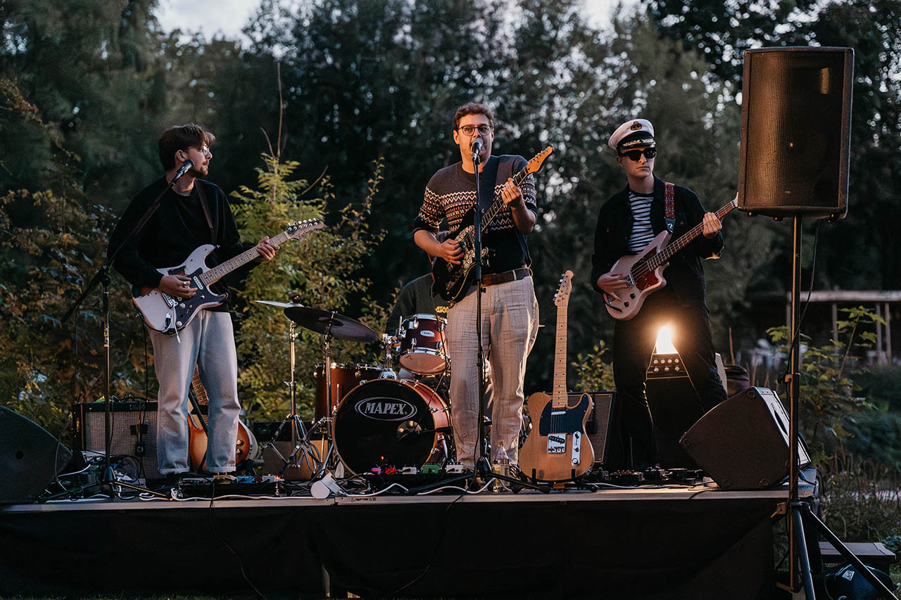 Festliche Stimmung mit kulinarischen Highlights. Foto: Dario Holz