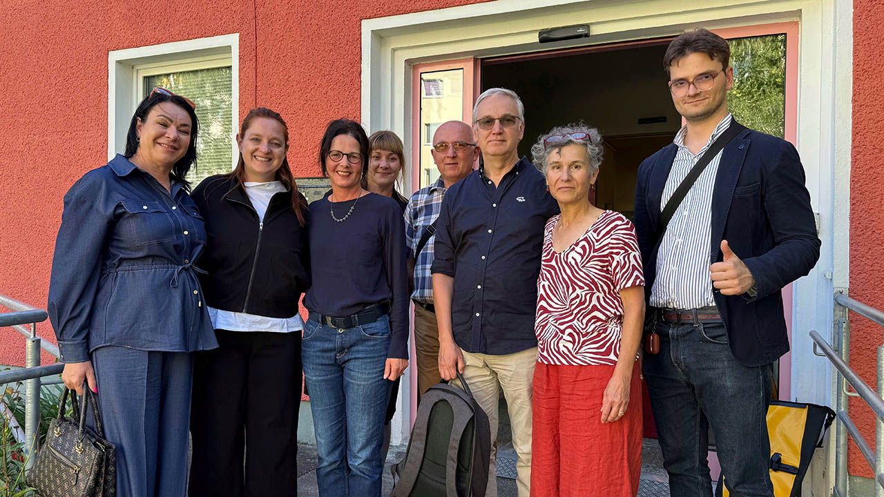 Jena und Lugoj stärken Partnerschaft in Soziales & Jugend Jena und Lugoj vertiefen ihre Städtepartnerschaft mit neuen Projekten in Pflege, Jugendhilfe und Bildung. Austausch und Zusammenarbeit im Fokus. Foto: Stadt Jena