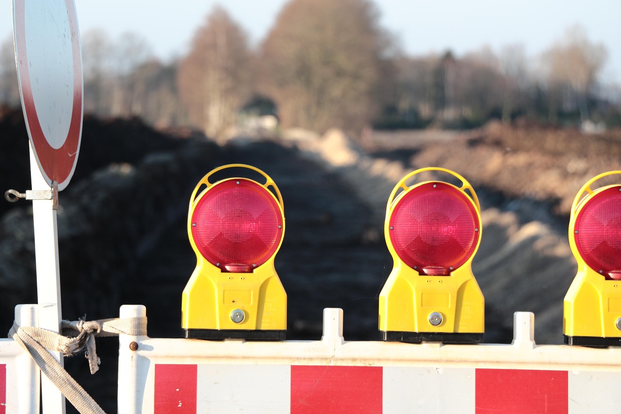 Ab 1.10.2025 erneuert JenaWasser in der Fritz-Reuter-Straße Leitungen für Wasser, Abwasser und Strom. Vollsperrung mit Umleitungen bis 2026. Foto via Pixabay