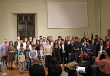 261 neue Staatsbürger in Jena – Einbürgerungsfeier 2025 Jena begrüßt 261 neue Staatsbürger aus 39 Nationen: Feier in der Rathausdiele, Appell zur Integration und Bedeutung für Fachkräftesicherung. Foto: Stadt Jena