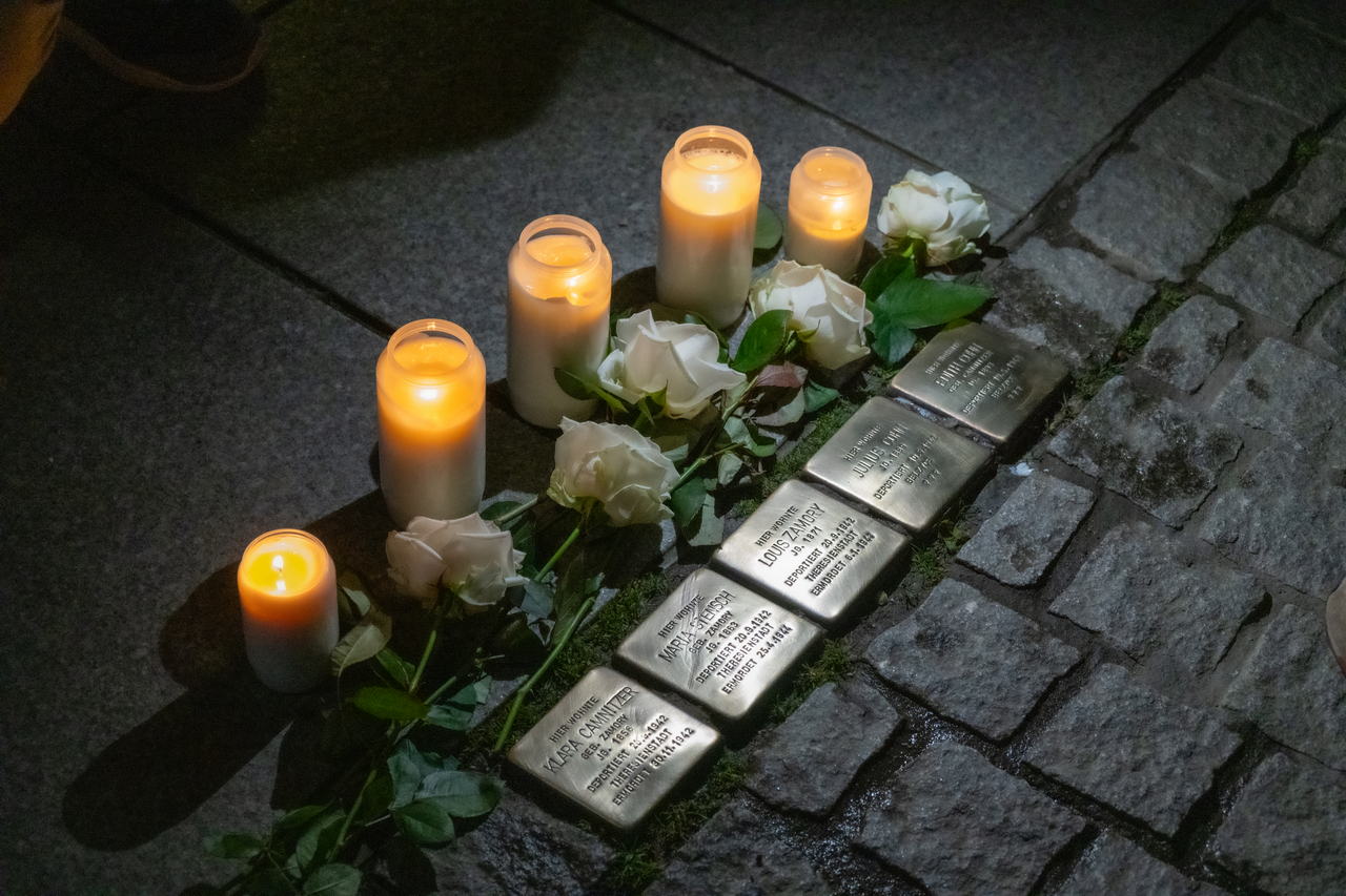 Klang der Stolpersteine: Jena gedachte der Opfer von 1938. Foto: Frank Liebold, Jenafotografx