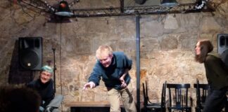 Theater-Workshop: Stücke schreiben & Dramaturgie Kostenfreier Workshop „Stücke schreiben & dramaturgisch denken“ am 6. Nov. 2025, 18–21 Uhr im Spacement Jena. Für Schreibende ab 18 - Spende erwünscht. Foto: AktEins