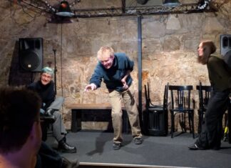 Theater-Workshop: Stücke schreiben & Dramaturgie Kostenfreier Workshop „Stücke schreiben & dramaturgisch denken“ am 6. Nov. 2025, 18–21 Uhr im Spacement Jena. Für Schreibende ab 18 - Spende erwünscht. Foto: AktEins