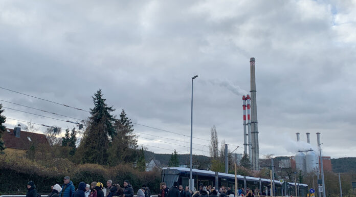 Gleisbau Burgaupark endet früher – Normalverkehr ab 29.11. Gleisbau am Burgaupark: Vorzeitiges Ende in Sicht, Normalfahrplan ab 29. November 2025. Foto: Stadtwerke Jena