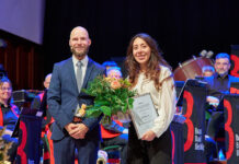 DAAD-Preis 2025: EAH Jena ehrt Katherin Morales Morales Prof. Dr. Mario Brandtner und Katherin Morales Morales bei der Verleihung des DAAD-Preises 2025 am 28.10.2025; Foto: Anna Schroll // EAH Jena