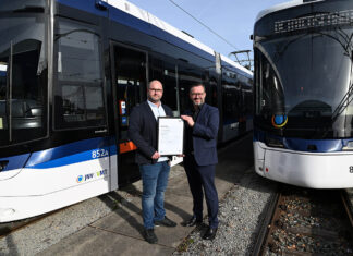 Jenaer Nahverkehr und JES Verkehrsgesellschaft führen Energiemanagementsystem ein Zertifiziert effizient: Jenaer Nahverkehr und JES führen Energiemanagementsystem ein. Foto: Stadtwerke Jena