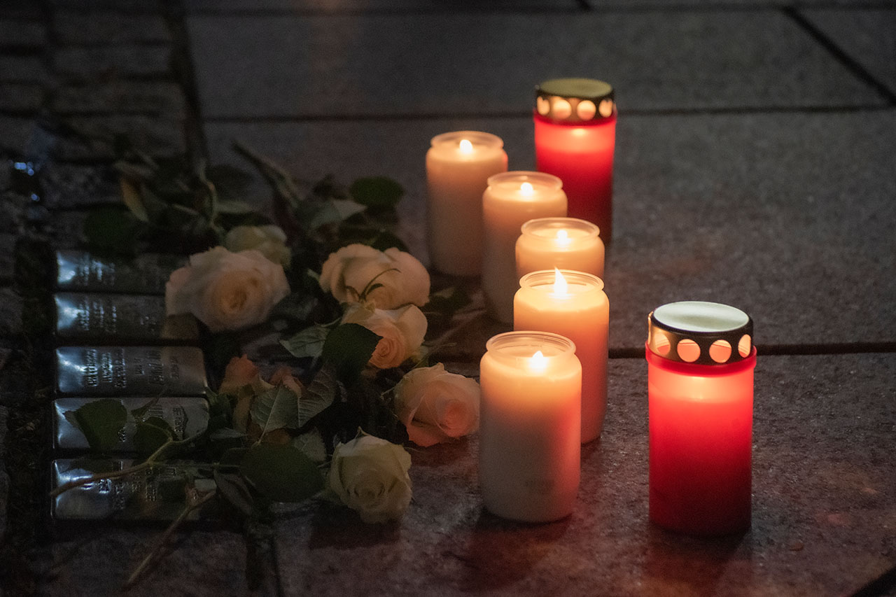 Klang der Stolpersteine Jena. Foto, Frank Liebold // Jenafotografx Klang der Stolpersteine Jena. Foto, Frank Liebold // Jenafotografx