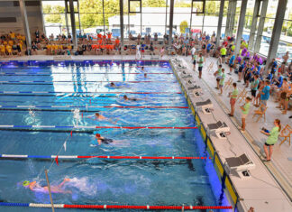 Schwimmparadies Jena gewinnt Public Value Award 2025 Special Olympics 2024 (© Stadtwerke Jena, Jürgen Scheere): Inklusion, Bewegung und Begeisterung – die Special Olympics im Schwimmparadies Jena zeigen, wofür das Bad steht: ein Ort des Miteinanders und gelebten Gemeinwohls.