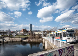 Fahrplanwechsel ab 15. Dezember: Neues Jenaer Liniennetz Fahrplanwechsel 15. Dezember: Neues Liniennetz und bessere Anschlüsse in Jena. Foto: Frank Liebold, Jenafotografx
