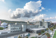 Starke Zukunft: Thüringer Hochschulen setzen auf Reformkurs Blick auf die Jenaer Ernst-Abbe-Hochschule. Foto: Frank Liebold, Jenafotografx