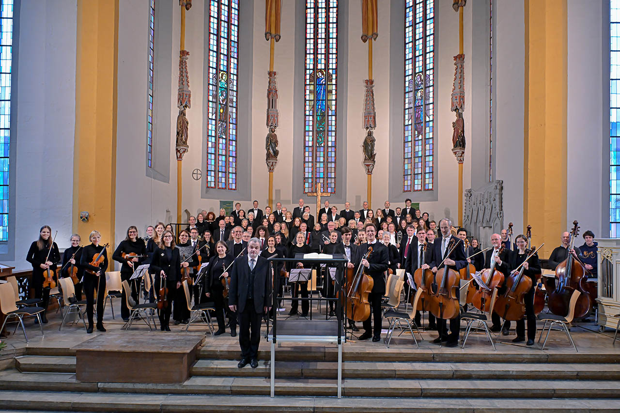 Erleben Sie Bachs h-Moll-Messe am 7. und 8. März 2026 in der Lutherkirche Apolda. Solisten, Chor und Orchester der Uni Jena live. Erleben Sie Bachs h-Moll-Messe am 7. und 8. März 2026 in der Lutherkirche Apolda. Solisten, Chor und Orchester der Uni Jena live. Foto: J. Scheere // Friedrich-Schiller-Universität Jena Musikalischer Bereich