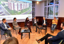 Starke Innovationskraft: Smartes Quartier Lobeda gestaltet Zukunft Innovationskraft: Smartes Quartier Lobeda gestaltet Zukunft. Fachtagung: Platte der Zukunft. Abschluss des Projektes „Smartes Quartier“ in Jena-Lobeda und Staffelstabübergabe von Tobias Wolfrum an Susanne Lippmann, Geschäftsführerin der jenawohnen GmbH am 14.01.2026 im Jenaer Volkshaus. Foto: J.Scheere/SWJ