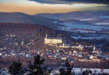 Kommunen stärken: Thüringen startet Offensive Kommunen stärken: Thüringen startet Offensive. Foto: Blick auf Rudolstadt, Frank Liebold, Jenafotografx