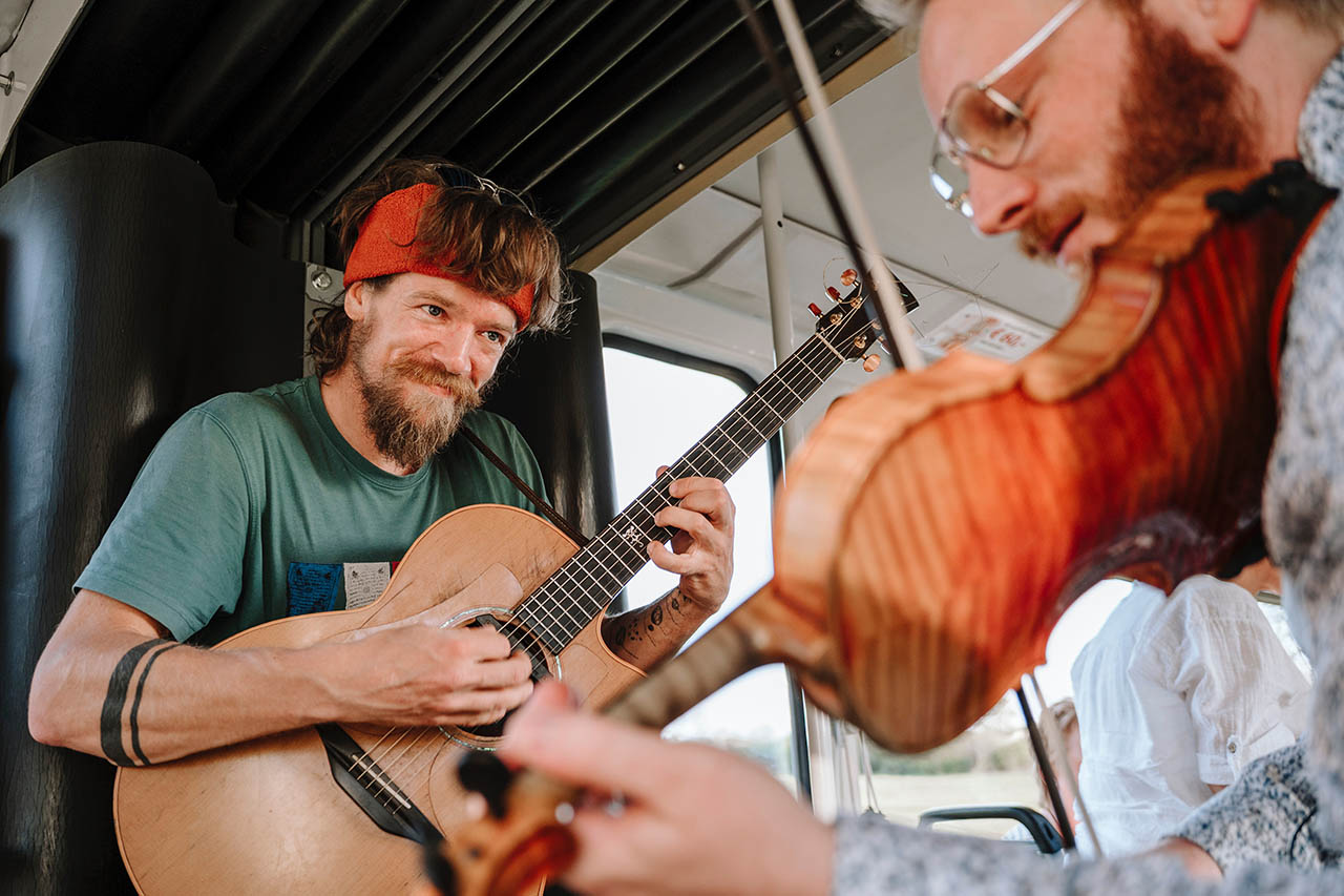 Straßenbahnkonzerte Erfurt 2026 mit Crepes Sucette. Foto: Benjamin Stolle