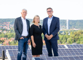 Starke Ideen für Thüringen: Klimaschutzwettbewerb 2026 Starke Ideen für Thüringen: Klimaschutzwettbewerb 2026. Der Stiftungsvorstand der Klimaschutzstiftung Jena-Thüringen entscheidet über die Vergabe der Fördermittel im Ideenwettbewerb: Stiftungsvorstände Matthias Stüwe (links), Claudia Budich sowie André Sack. Foto: Stadtwerke Jena