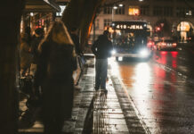 Komfortabel: Neue Spätbusse zwischen Jena und Eisenberg ab Ostern Komfortabel: Neue Spätbusse zwischen Jena und Eisenberg ab Ostern. Fotoillustration Frank Liebold