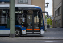 Warnstreik bei Nahverkehr Jena: Notverkehr mit Bussen Warnstreik im Nahverkehr Jena. Notbusse zwischen Stadtzentrum und Lobeda, eingeschränkter Betrieb bis 12. März möglich. Foto: Frank Liebold, Jenafotografx