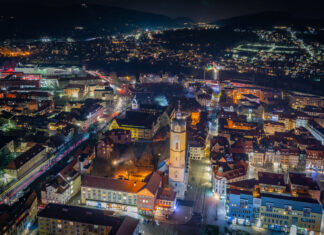 Klarer Impuls! Licht aus zur Earth Hour 2026 Klarer Impuls. Licht aus zur Earth Hour 2026. Foto: Frank Liebold, Jenafotografx