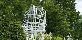 Stahl und Licht: Poetische Skulpturen von Cornelia Weihe ab 29.05. im FrommanschenSkulpturenGarten Stahl und Licht: Poetische Skulpturen von Cornelia Weihe. Foto: Cornelia Weihe