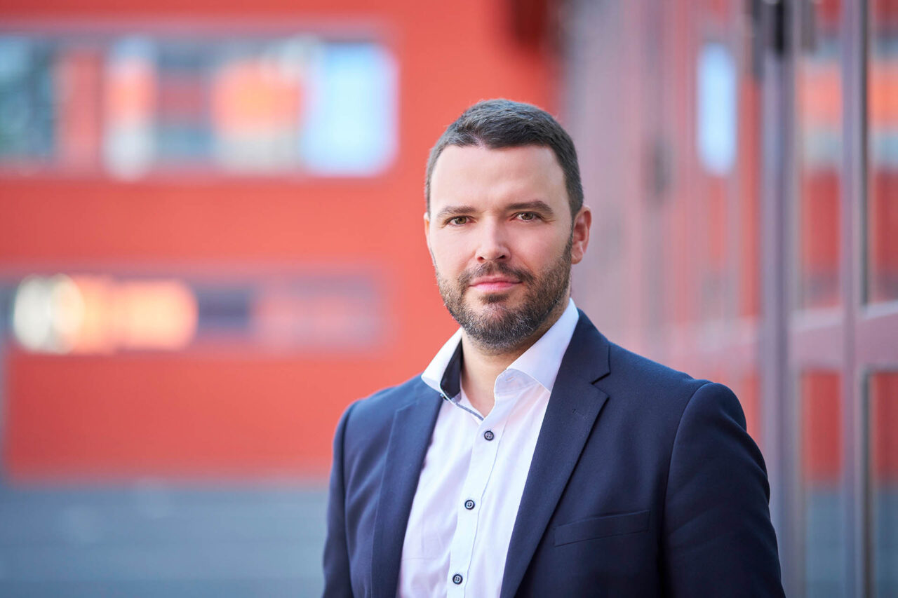 Bürgermeister und Finanzdezernent Benjamin Koppe zur angespannten Finanzlage der Kommunen und den Folgen für Städte wie Jena. Foto: Stadt Jena Bürgermeister und Finanzdezernent Benjamin Koppe zur angespannten Finanzlage der Kommunen und den Folgen für Städte wie Jena. Foto: Stadt Jena