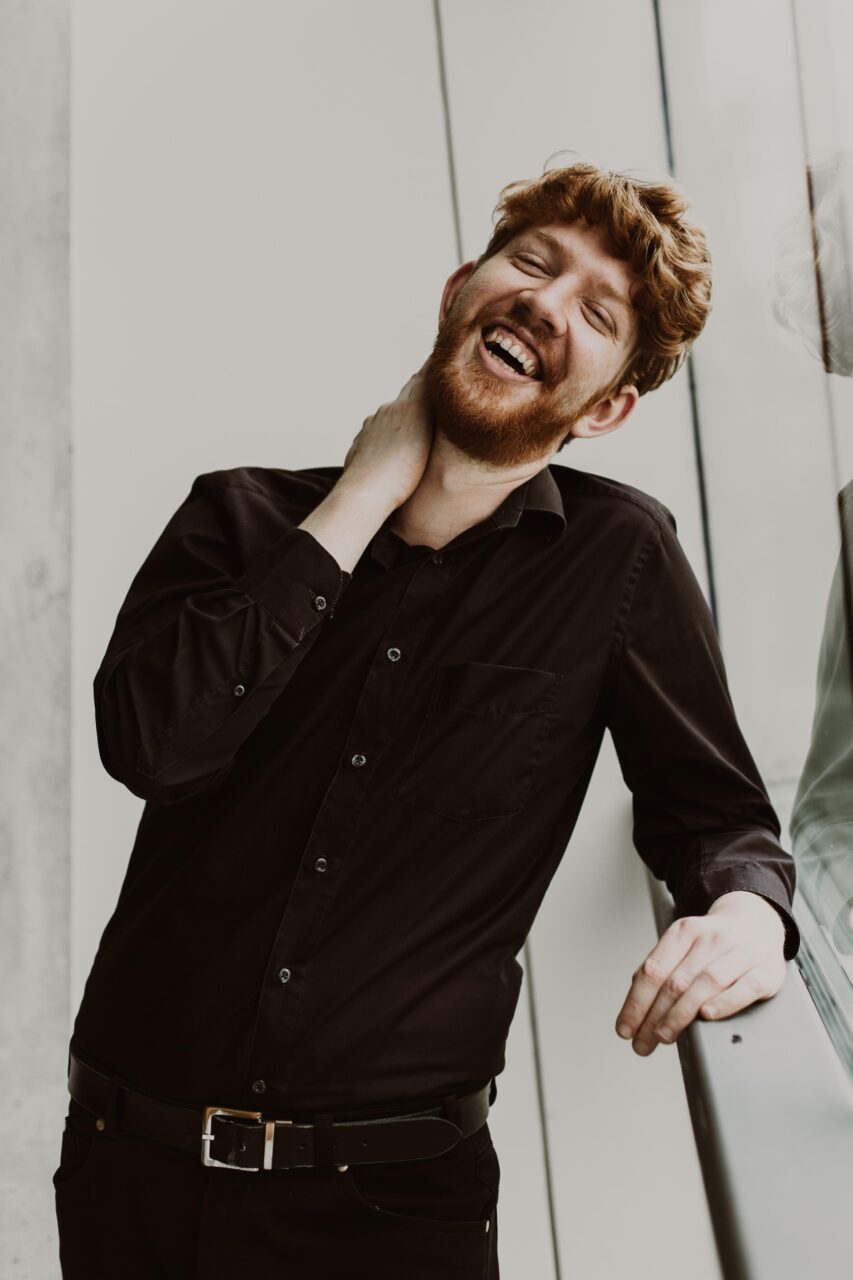 Zum Pride Monat: queere Komponist*innen beim Orgelsommer 1 Zum Pride Monat: queere Komponist*innen beim Orgelsommer. Lukas Förster. Foto: Anne Hornemann