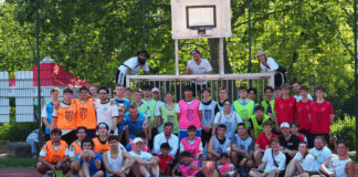 5. Bolzplatz Cup Jena: Starkes Zeichen für Fair Play 5. Bolzplatz Cup Jena. Gruppenfoto. Fotos: Sinah Schilling (Streetwork Lobeda)