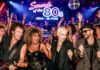 M-Pire Jena lädt am 29.08.2026 zu Sounds of the 80s ein. Erlebe eine emotionale Partynacht mit den größten Hits eines unvergesslichen Jahrzehnts. Powered by Devote Sounds of the 80s am 29.08. im M-Pire Jena. Foto: Illustration via KI