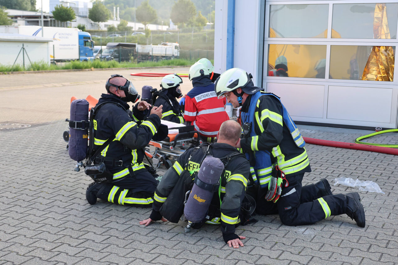 Feuerwehrübung Jena-Maua. Realistische Einsatzlage erfolgreich geprobt. Foto: Stadt Jena Feuerwehrübung Jena-Maua. Realistische Einsatzlage erfolgreich geprobt. Foto: Stadt Jena