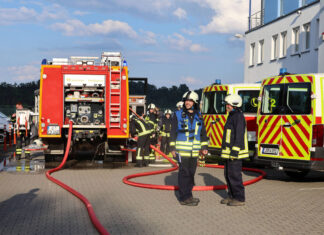 Feuerwehrübung Jena-Maua: Löschzug Süd trainiert Menschenrettung unter Atemschutz Feuerwehrübung Jena-Maua: Praxisnahes Training Löschzug Süd. Foto: Stadt Jena