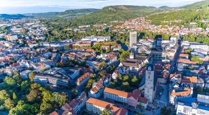 Jena: Hauptwohnsitz 2026 digital anmelden – Prämie sichern Jena unterstützt Studierende bei Hauptwohnsitz-Anmeldung. Foto: Frank Liebold Fotografie