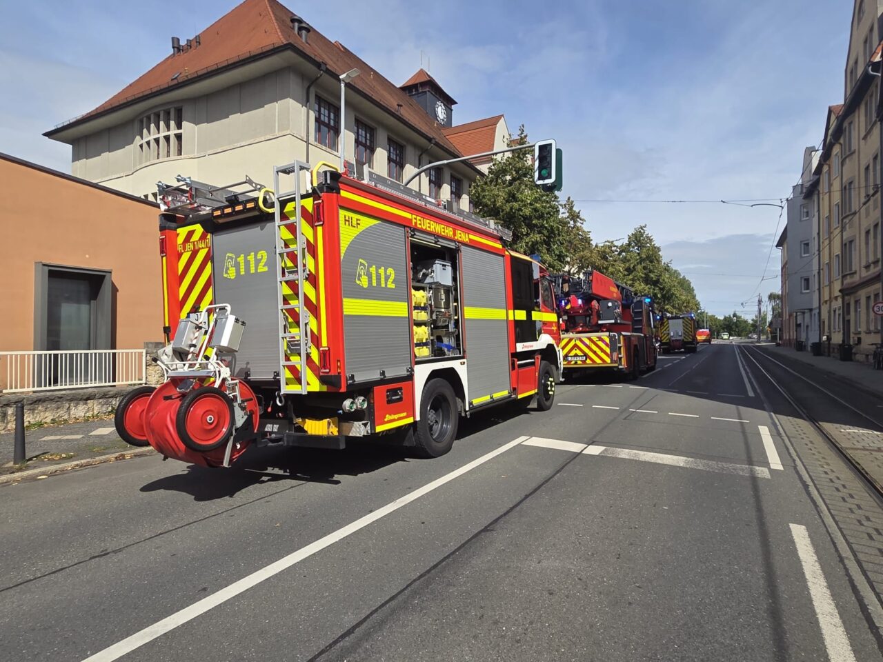 Feuerwehreinsatz Jena Ost: Gasgeruch an Ostschule. Foto: Stadt Jena Feuerwehreinsatz Jena Ost: Gasgeruch an Ostschule. Foto: Stadt Jena