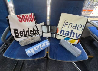 Jenaer Nahverkehr bietet nachhaltige Souvenirs aus ehemaligen Werbeträgern an Nachhaltige Souvenirs: Jenaer Nahverkehr startet Upcycling. Foto: Jenaer Nahverkehr // Stadtwerke Jena