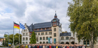 Jena und Erlangen feiern am 39 Jahre Partnerschaft Jena und Erlangen feiern am 39 Jahre Partnerschaft. Foto mit KI bearbeitet