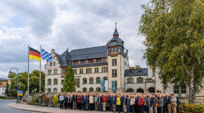 Jena und Erlangen feiern am 39 Jahre Partnerschaft Jena und Erlangen feiern am 39 Jahre Partnerschaft. Foto mit KI bearbeitet