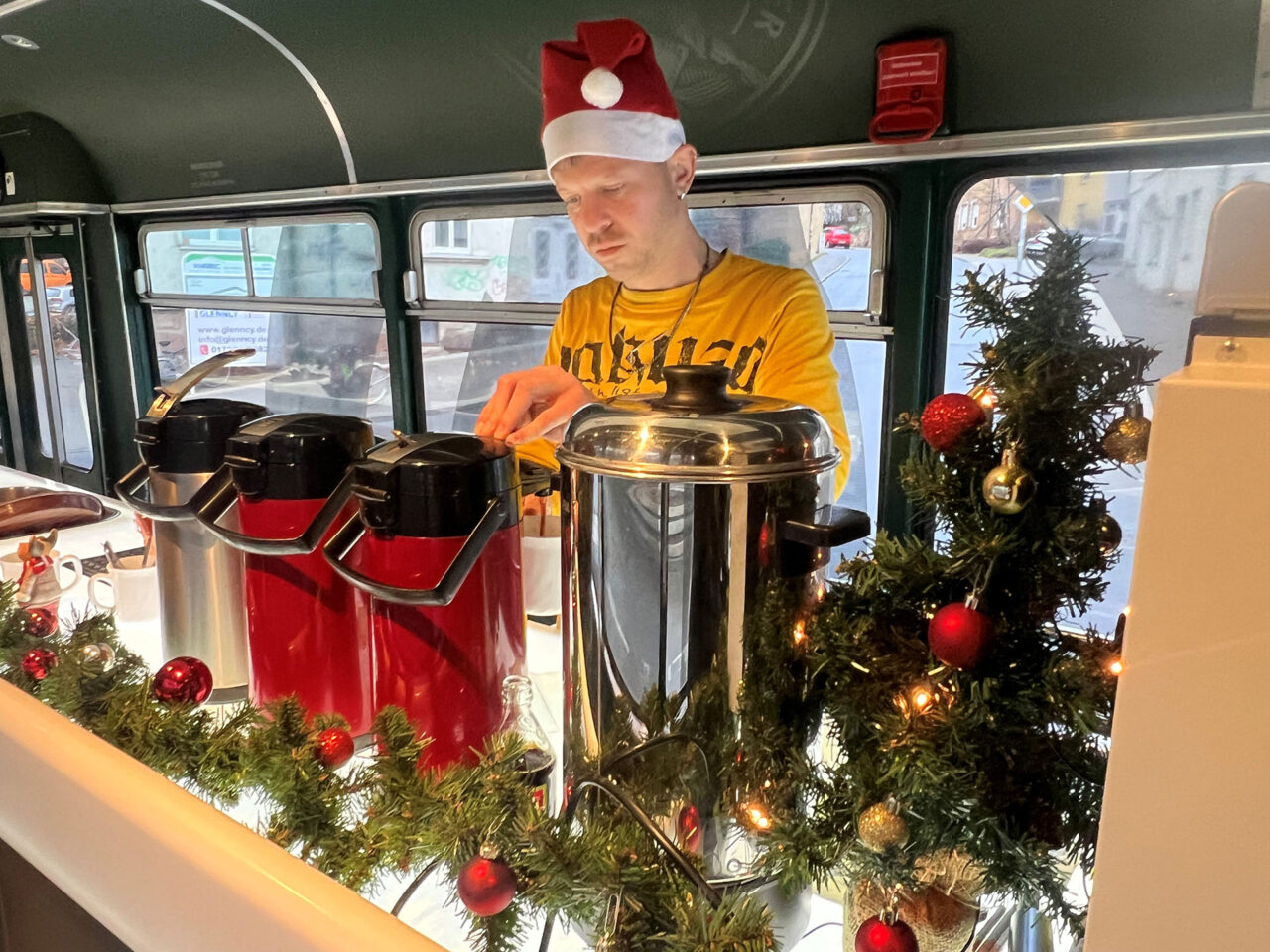 Partybahn Jena: Ticketverkauf Adventsfahrten 2026 gestartet. Foto: Stadtwerke Jena // JNV Partybahn Jena: Ticketverkauf Adventsfahrten 2026 gestartet. Foto: Stadtwerke Jena // JNV