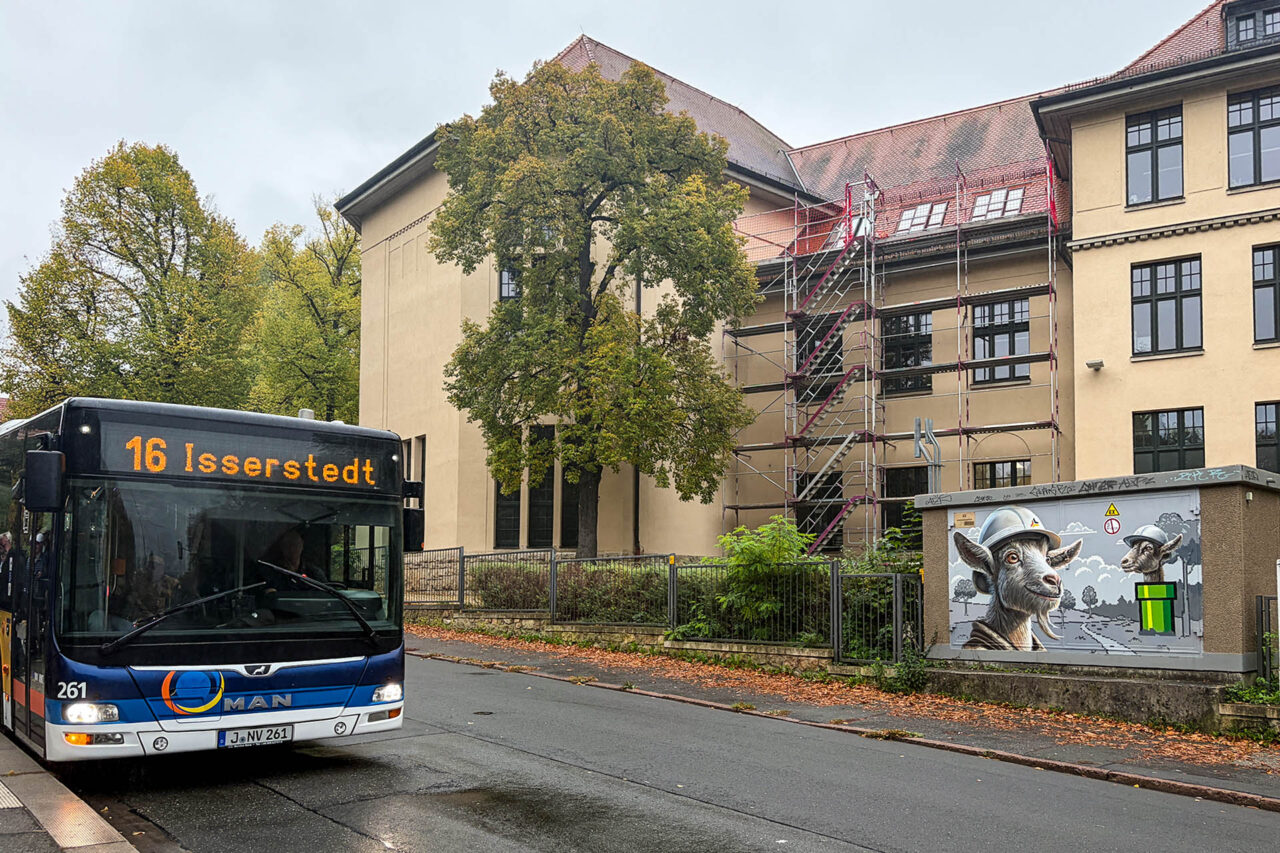 Jenaer Nahverkehr verstärkt Buslinie 16 ab 26.10. zwischen Stadtzentrum und Mühltal Jenaer Nahverkehr verstärkt Buslinie 16 ab 26.10. Foto: Stadtwerke Jena